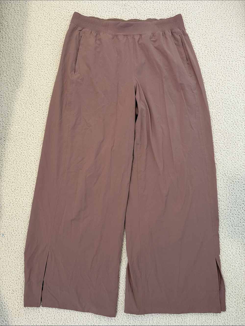 Lulu Wide Leg Pull-On Pants in Mauve
